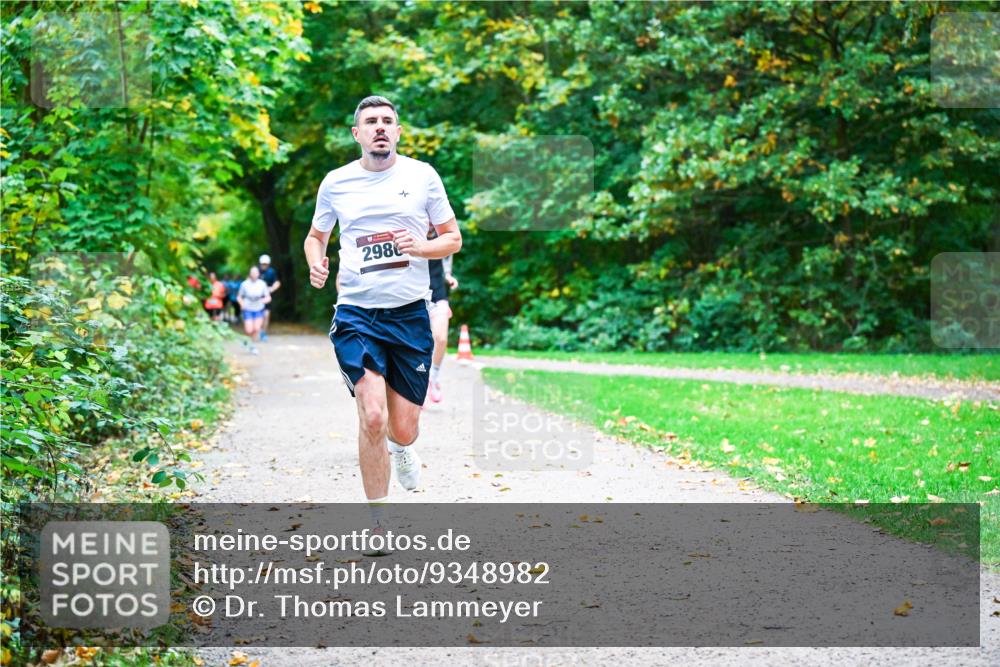 12.10.2025 - Bramfelder Halbmarathon 2025 Dr. Thomas Lammeyer http://msf.ph/oto/9348982 12.10.2025 10:29:11 Laufen 298 meine-sportfotos.de
