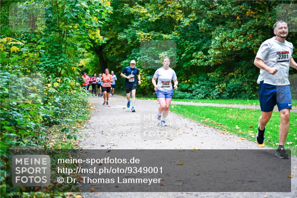12.10.2025 - Bramfelder Halbmarathon 2025 Dr. Thomas Lammeyer http://msf.ph/oto/9349001 12.10.2025 10:29:18 Laufen 2194, 2968, 2301 meine-sportfotos.de
