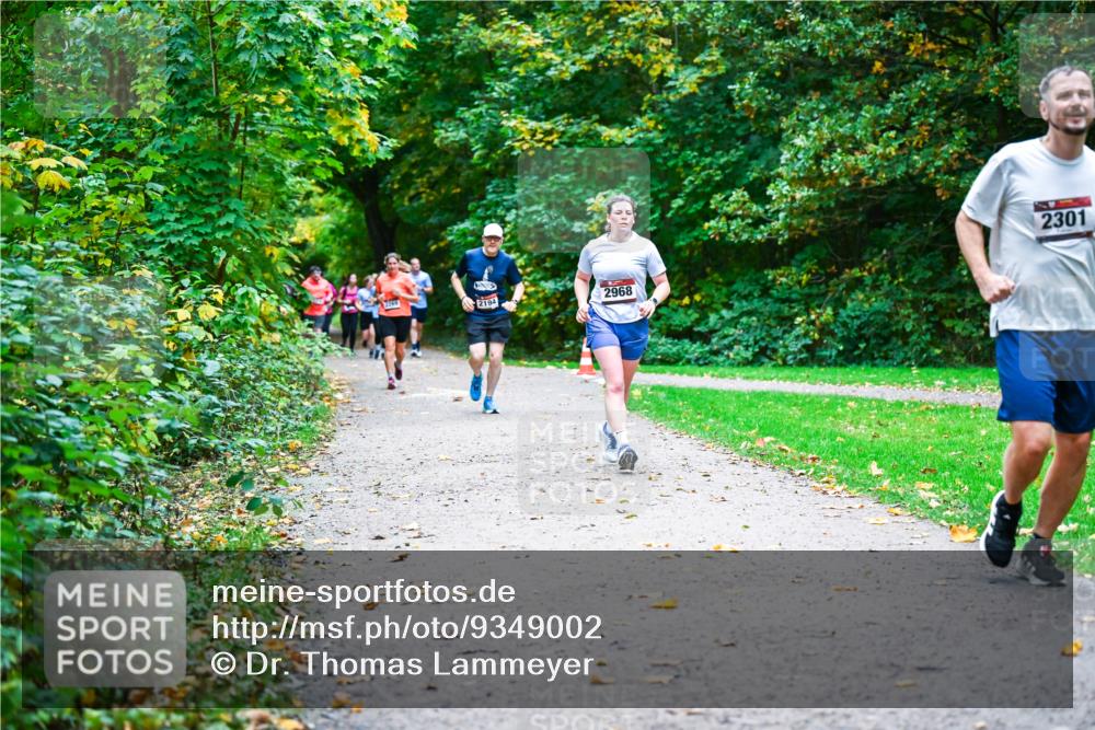 12.10.2025 - Bramfelder Halbmarathon 2025 Dr. Thomas Lammeyer http://msf.ph/oto/9349002 12.10.2025 10:29:19 Laufen 2194, 2968, 2301 meine-sportfotos.de