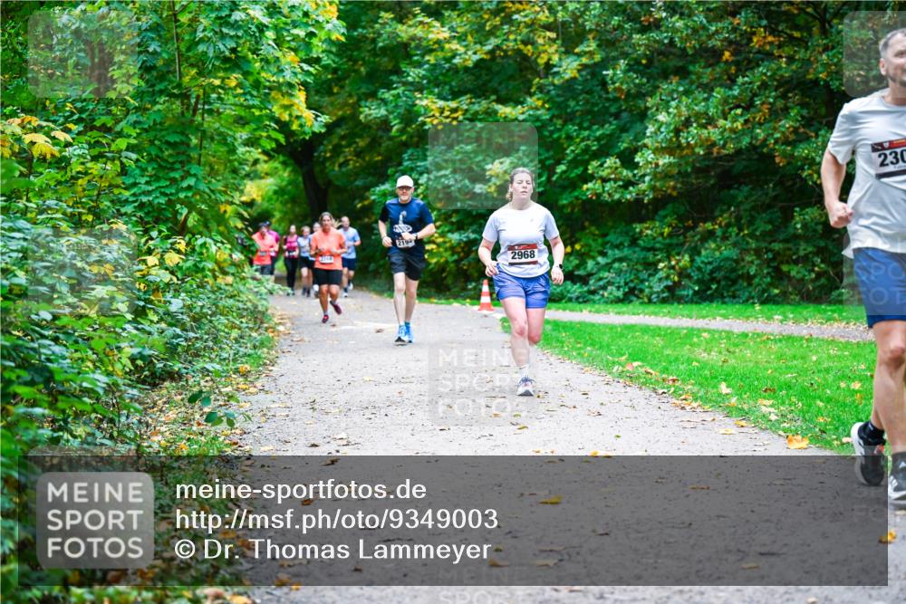 12.10.2025 - Bramfelder Halbmarathon 2025 Dr. Thomas Lammeyer http://msf.ph/oto/9349003 12.10.2025 10:29:19 Laufen 219, 2968, 230 meine-sportfotos.de