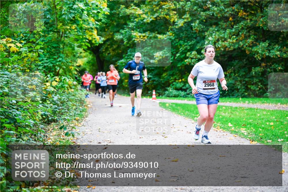 12.10.2025 - Bramfelder Halbmarathon 2025 Dr. Thomas Lammeyer http://msf.ph/oto/9349010 12.10.2025 10:29:20 Laufen 2194, 2968 meine-sportfotos.de
