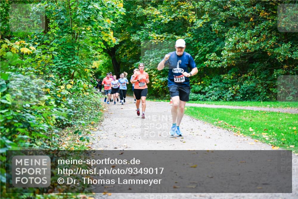 12.10.2025 - Bramfelder Halbmarathon 2025 Dr. Thomas Lammeyer http://msf.ph/oto/9349017 12.10.2025 10:29:22 Laufen 2269, 2194 meine-sportfotos.de
