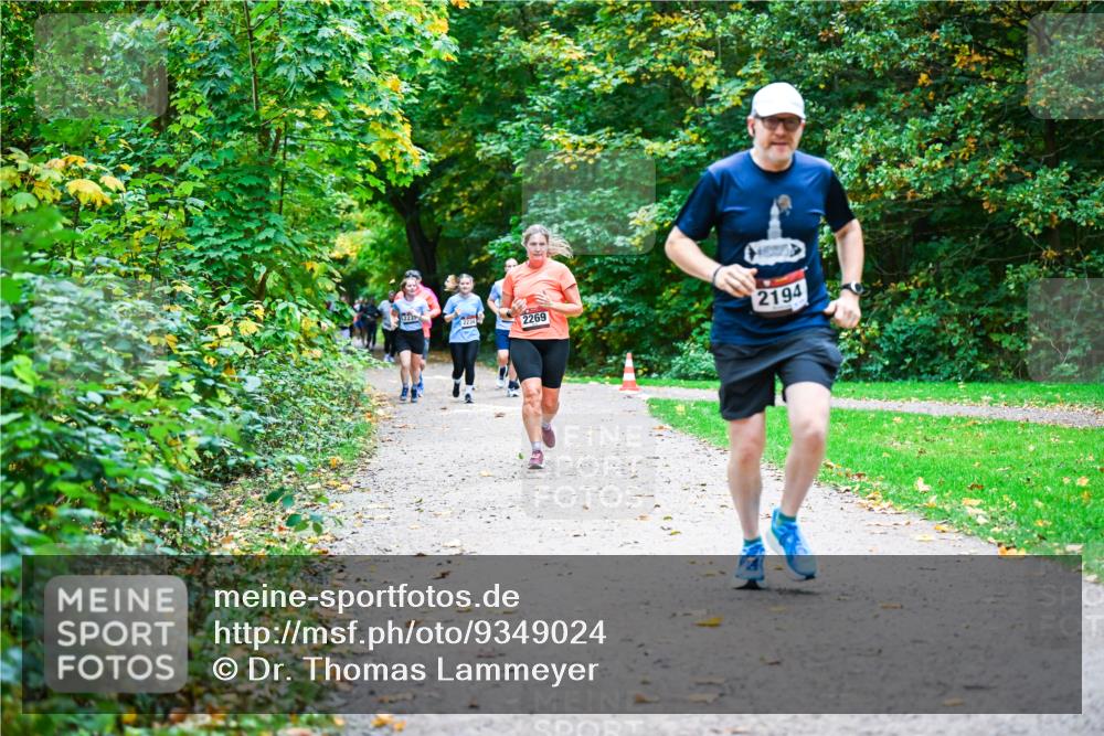12.10.2025 - Bramfelder Halbmarathon 2025 Dr. Thomas Lammeyer http://msf.ph/oto/9349024 12.10.2025 10:29:23 Laufen 2234, 2269, 2194 meine-sportfotos.de