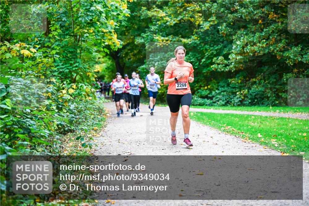 12.10.2025 - Bramfelder Halbmarathon 2025 Dr. Thomas Lammeyer http://msf.ph/oto/9349034 12.10.2025 10:29:24 Laufen 2269 meine-sportfotos.de