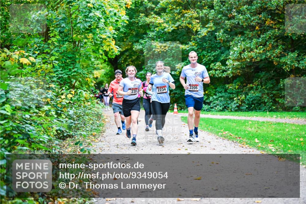 12.10.2025 - Bramfelder Halbmarathon 2025 Dr. Thomas Lammeyer http://msf.ph/oto/9349054 12.10.2025 10:29:28 Laufen 235, 2234, 2205, 221 meine-sportfotos.de