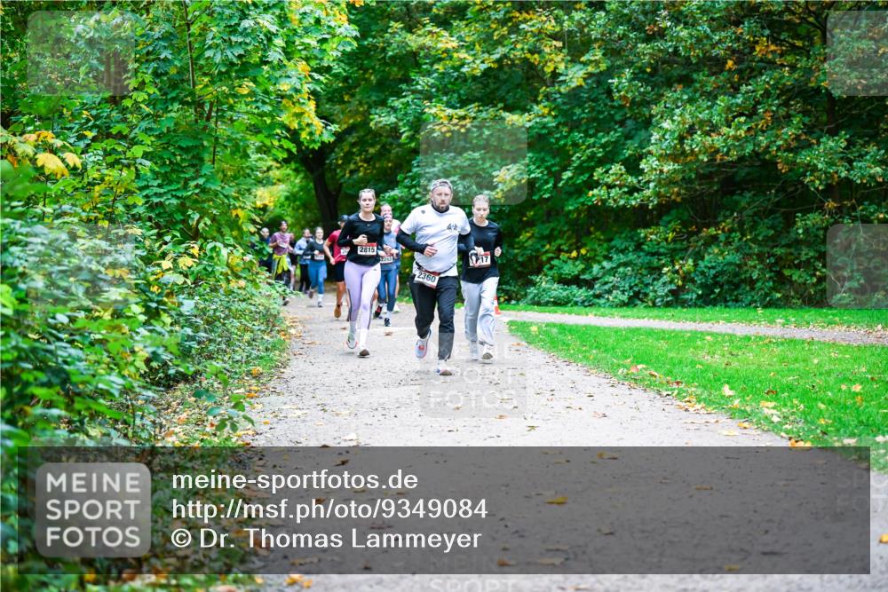 12.10.2025 - Bramfelder Halbmarathon 2025 Dr. Thomas Lammeyer http://msf.ph/oto/9349084 12.10.2025 10:29:36 Laufen 2815, 2263, 2360, 17 meine-sportfotos.de