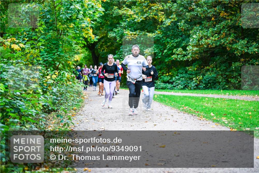 12.10.2025 - Bramfelder Halbmarathon 2025 Dr. Thomas Lammeyer http://msf.ph/oto/9349091 12.10.2025 10:29:37 Laufen 2815, 2360, 2317 meine-sportfotos.de