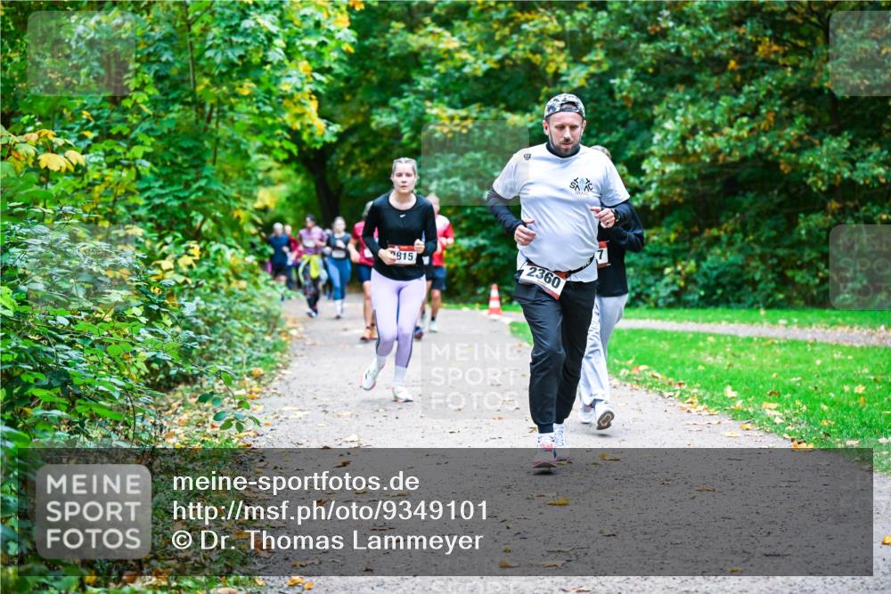 12.10.2025 - Bramfelder Halbmarathon 2025 Dr. Thomas Lammeyer http://msf.ph/oto/9349101 12.10.2025 10:29:38 Laufen 815, 2360 meine-sportfotos.de