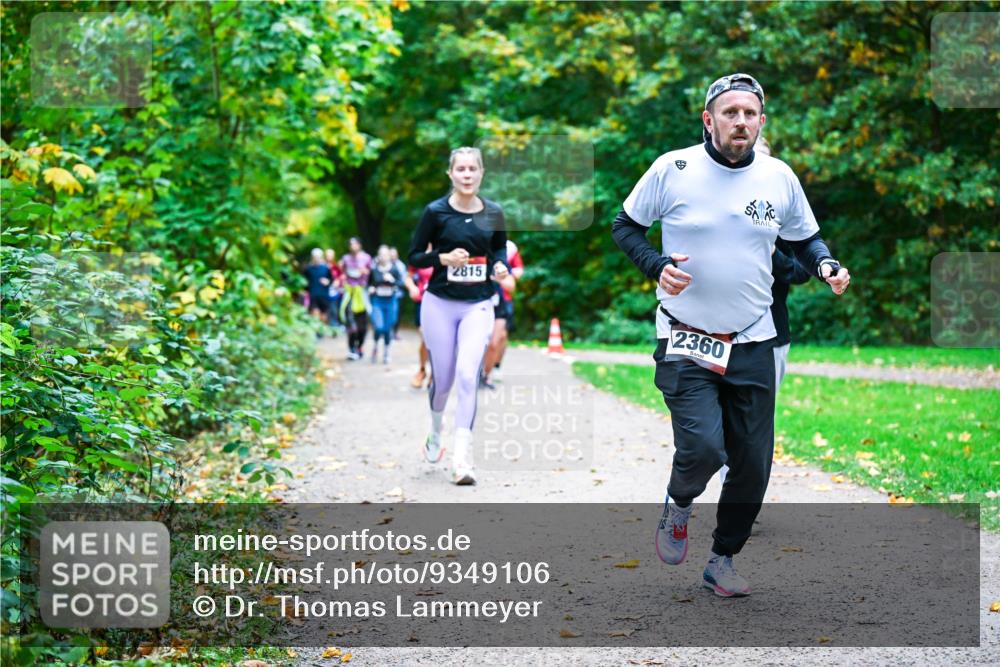 12.10.2025 - Bramfelder Halbmarathon 2025 Dr. Thomas Lammeyer http://msf.ph/oto/9349106 12.10.2025 10:29:39 Laufen 2815, 2360 meine-sportfotos.de