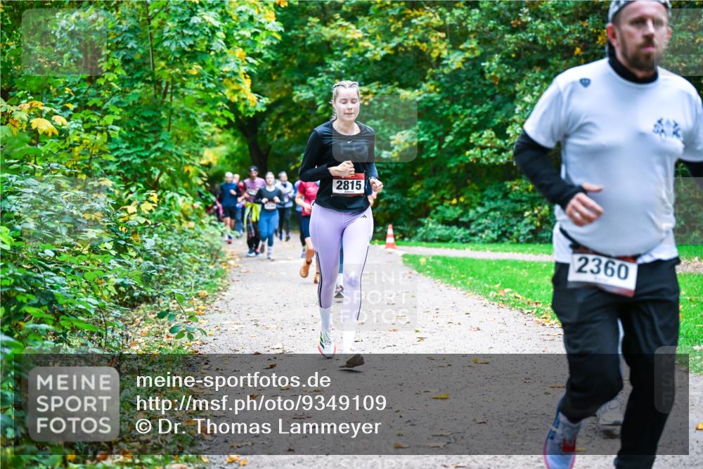 12.10.2025 - Bramfelder Halbmarathon 2025 Dr. Thomas Lammeyer http://msf.ph/oto/9349109 12.10.2025 10:29:40 Laufen 2815, 2360 meine-sportfotos.de