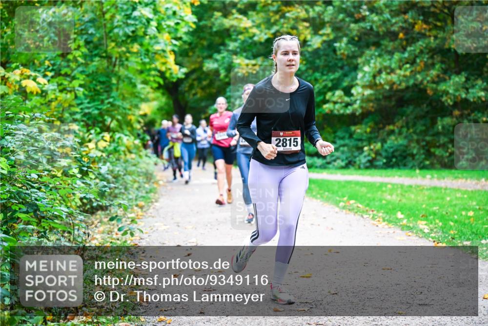 12.10.2025 - Bramfelder Halbmarathon 2025 Dr. Thomas Lammeyer http://msf.ph/oto/9349116 12.10.2025 10:29:41 Laufen 2815 meine-sportfotos.de