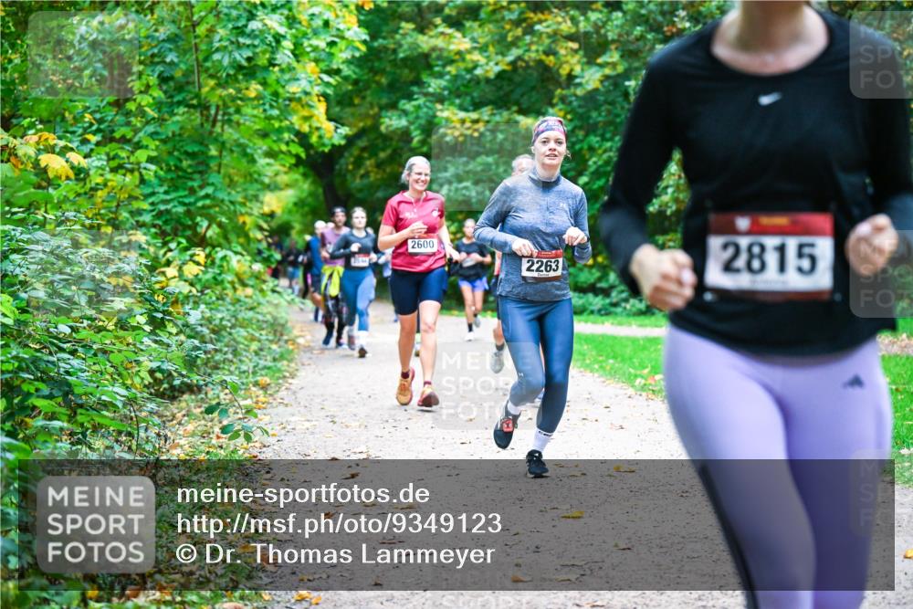 12.10.2025 - Bramfelder Halbmarathon 2025 Dr. Thomas Lammeyer http://msf.ph/oto/9349123 12.10.2025 10:29:42 Laufen 2600, 2263, 2815 meine-sportfotos.de