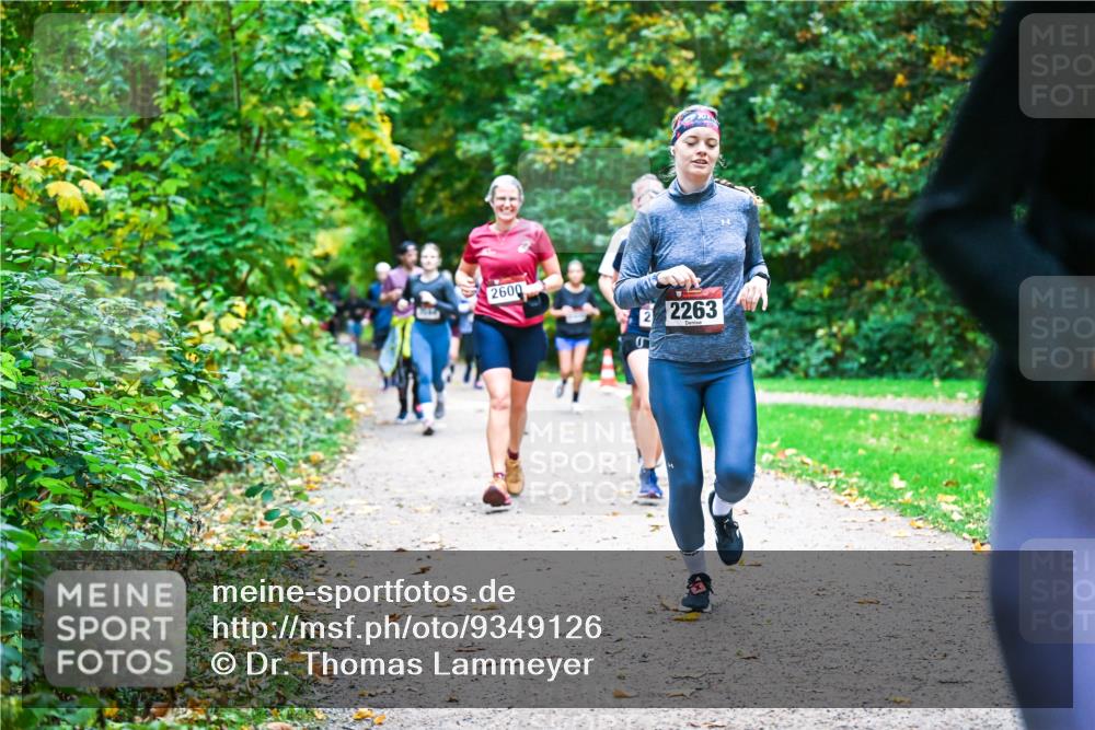 12.10.2025 - Bramfelder Halbmarathon 2025 Dr. Thomas Lammeyer http://msf.ph/oto/9349126 12.10.2025 10:29:42 Laufen 2600, 2263 meine-sportfotos.de