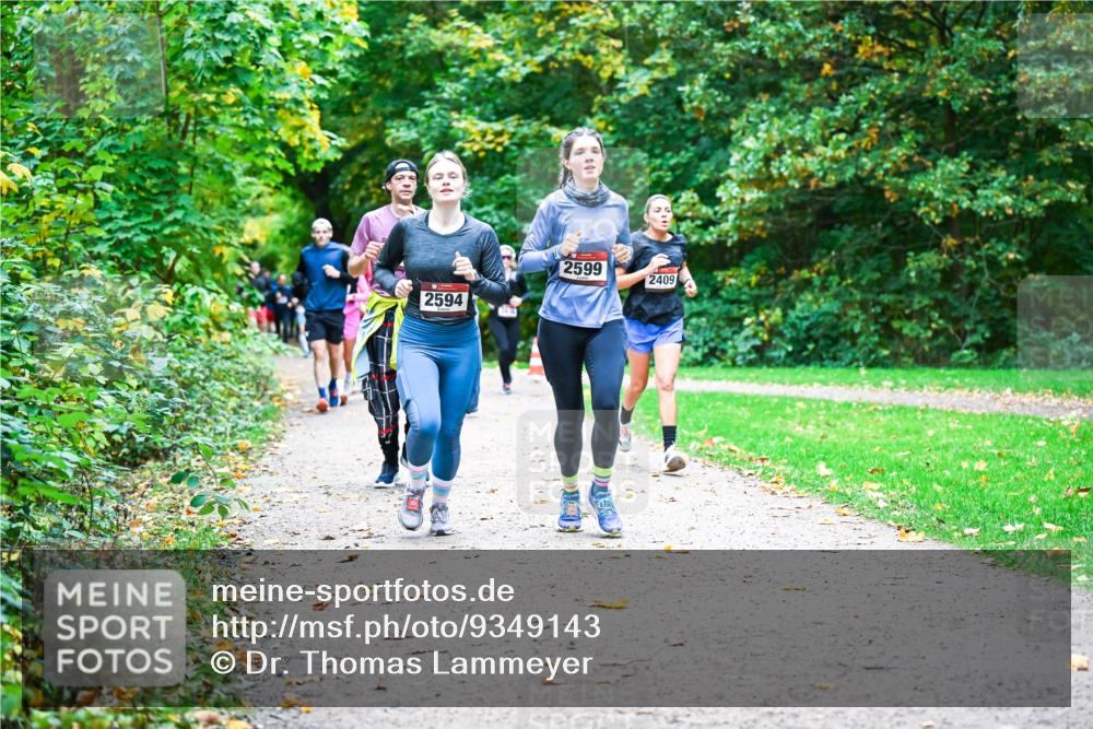12.10.2025 - Bramfelder Halbmarathon 2025 Dr. Thomas Lammeyer http://msf.ph/oto/9349143 12.10.2025 10:29:46 Laufen 2594, 2599, 2409 meine-sportfotos.de