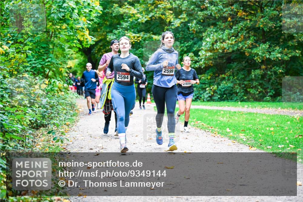 12.10.2025 - Bramfelder Halbmarathon 2025 Dr. Thomas Lammeyer http://msf.ph/oto/9349144 12.10.2025 10:29:46 Laufen 2594, 2599, 2409 meine-sportfotos.de