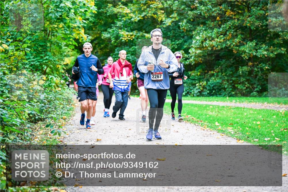 12.10.2025 - Bramfelder Halbmarathon 2025 Dr. Thomas Lammeyer http://msf.ph/oto/9349162 12.10.2025 10:29:49 Laufen 2267, 2816 meine-sportfotos.de