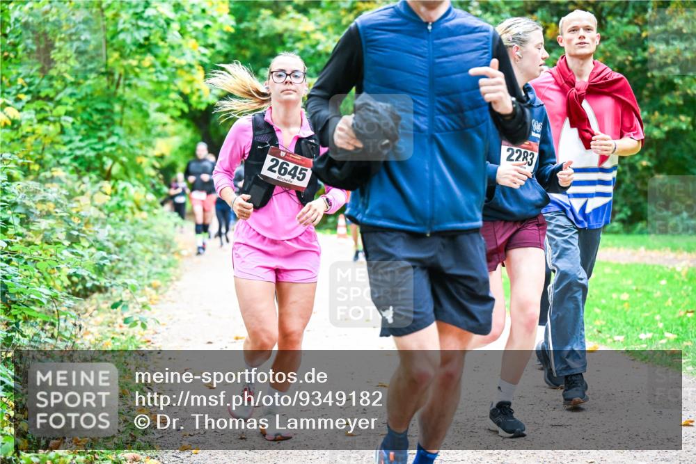 12.10.2025 - Bramfelder Halbmarathon 2025 Dr. Thomas Lammeyer http://msf.ph/oto/9349182 12.10.2025 10:29:53 Laufen 2645, 2283 meine-sportfotos.de
