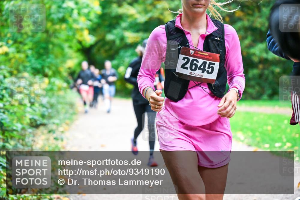 12.10.2025 - Bramfelder Halbmarathon 2025 Dr. Thomas Lammeyer http://msf.ph/oto/9349190 12.10.2025 10:29:54 Laufen 34, 2645 meine-sportfotos.de