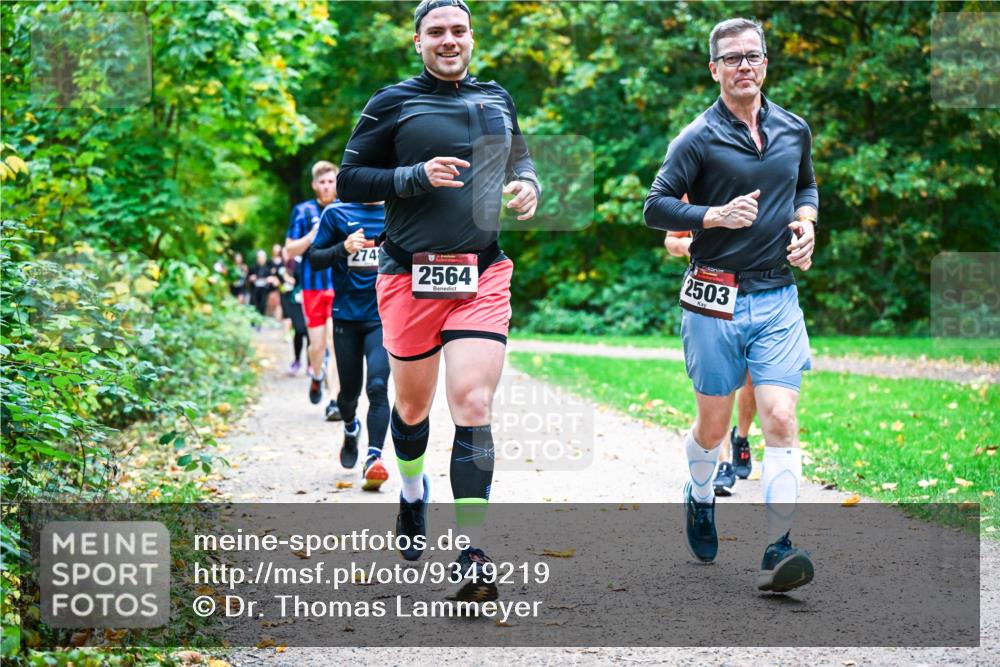 12.10.2025 - Bramfelder Halbmarathon 2025 Dr. Thomas Lammeyer http://msf.ph/oto/9349219 12.10.2025 10:29:59 Laufen 274, 2564, 2503 meine-sportfotos.de