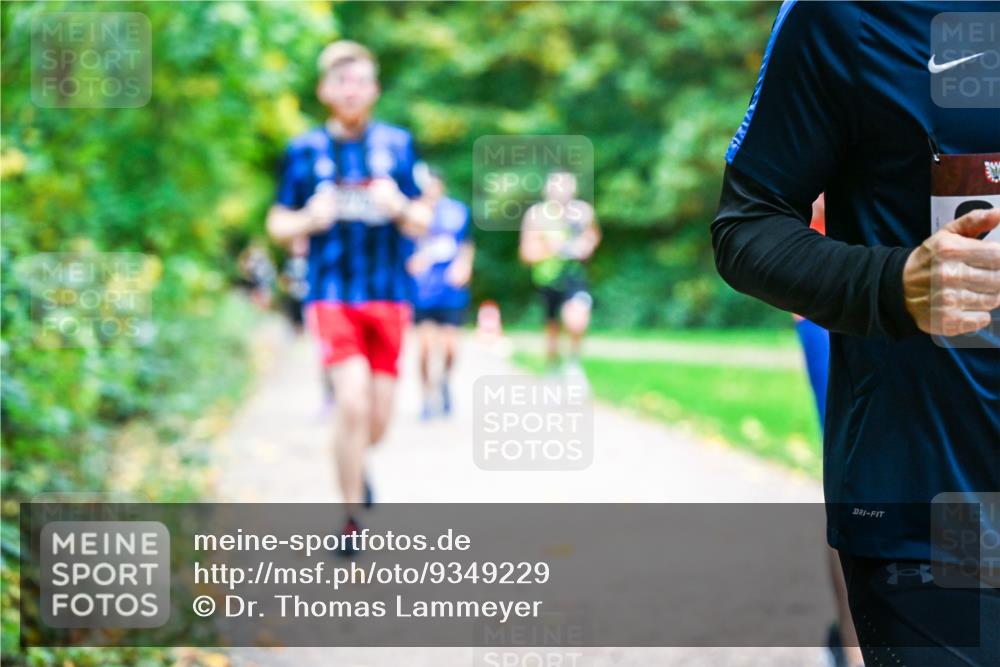 12.10.2025 - Bramfelder Halbmarathon 2025 Dr. Thomas Lammeyer http://msf.ph/oto/9349229 12.10.2025 10:30:02 Laufen  meine-sportfotos.de