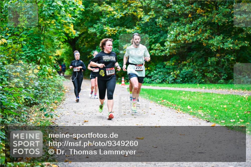12.10.2025 - Bramfelder Halbmarathon 2025 Dr. Thomas Lammeyer http://msf.ph/oto/9349260 12.10.2025 10:30:08 Laufen 274, 2222, 2751 meine-sportfotos.de