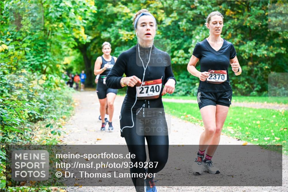 12.10.2025 - Bramfelder Halbmarathon 2025 Dr. Thomas Lammeyer http://msf.ph/oto/9349287 12.10.2025 10:30:12 Laufen 2740, 2370 meine-sportfotos.de