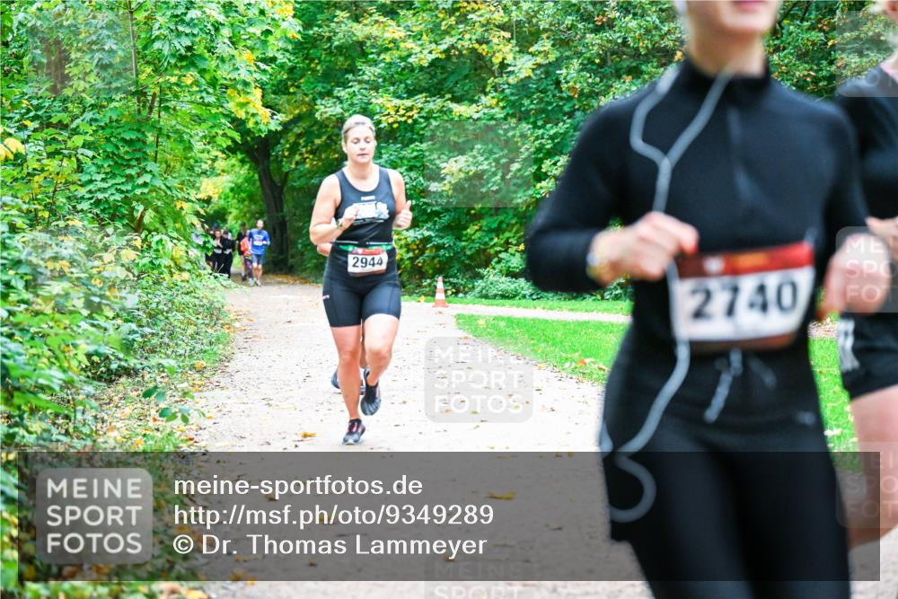 12.10.2025 - Bramfelder Halbmarathon 2025 Dr. Thomas Lammeyer http://msf.ph/oto/9349289 12.10.2025 10:30:13 Laufen 2944, 2740 meine-sportfotos.de