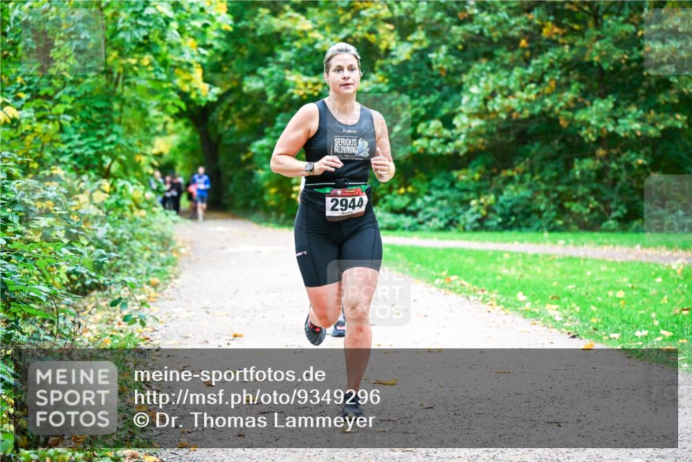 12.10.2025 - Bramfelder Halbmarathon 2025 Dr. Thomas Lammeyer http://msf.ph/oto/9349296 12.10.2025 10:30:14 Laufen 2944 meine-sportfotos.de