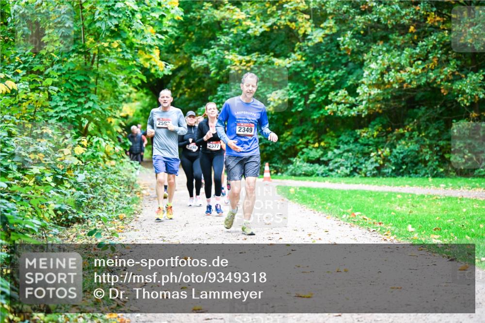 12.10.2025 - Bramfelder Halbmarathon 2025 Dr. Thomas Lammeyer http://msf.ph/oto/9349318 12.10.2025 10:30:26 Laufen 259, 498, 2577, 2349 meine-sportfotos.de