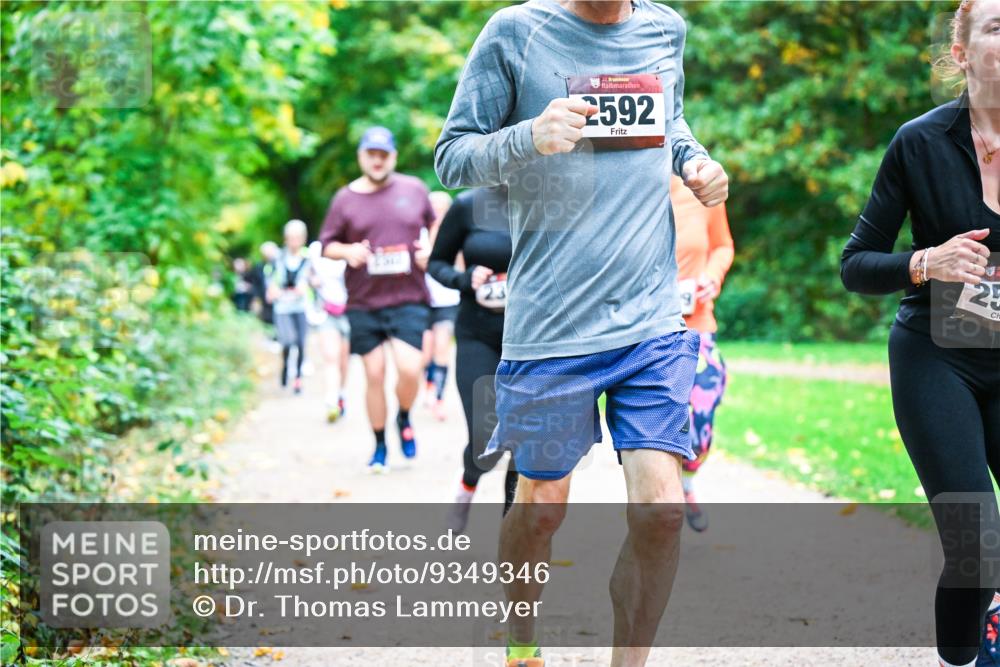 12.10.2025 - Bramfelder Halbmarathon 2025 Dr. Thomas Lammeyer http://msf.ph/oto/9349346 12.10.2025 10:30:30 Laufen 2592, 25 meine-sportfotos.de