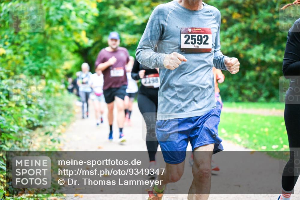 12.10.2025 - Bramfelder Halbmarathon 2025 Dr. Thomas Lammeyer http://msf.ph/oto/9349347 12.10.2025 10:30:30 Laufen 2198, 34, 2592 meine-sportfotos.de