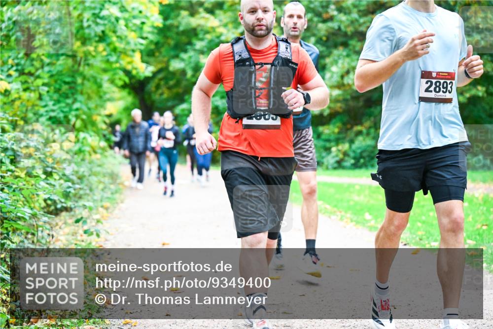 12.10.2025 - Bramfelder Halbmarathon 2025 Dr. Thomas Lammeyer http://msf.ph/oto/9349400 12.10.2025 10:30:40 Laufen 2893 meine-sportfotos.de