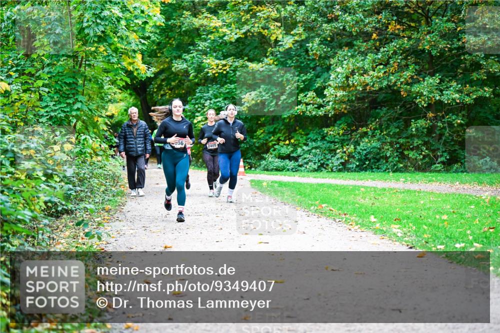 12.10.2025 - Bramfelder Halbmarathon 2025 Dr. Thomas Lammeyer http://msf.ph/oto/9349407 12.10.2025 10:30:42 Laufen 2405 meine-sportfotos.de