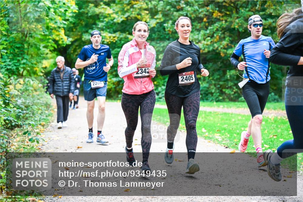 12.10.2025 - Bramfelder Halbmarathon 2025 Dr. Thomas Lammeyer http://msf.ph/oto/9349435 12.10.2025 10:30:47 Laufen 2206, 2342, 2405 meine-sportfotos.de