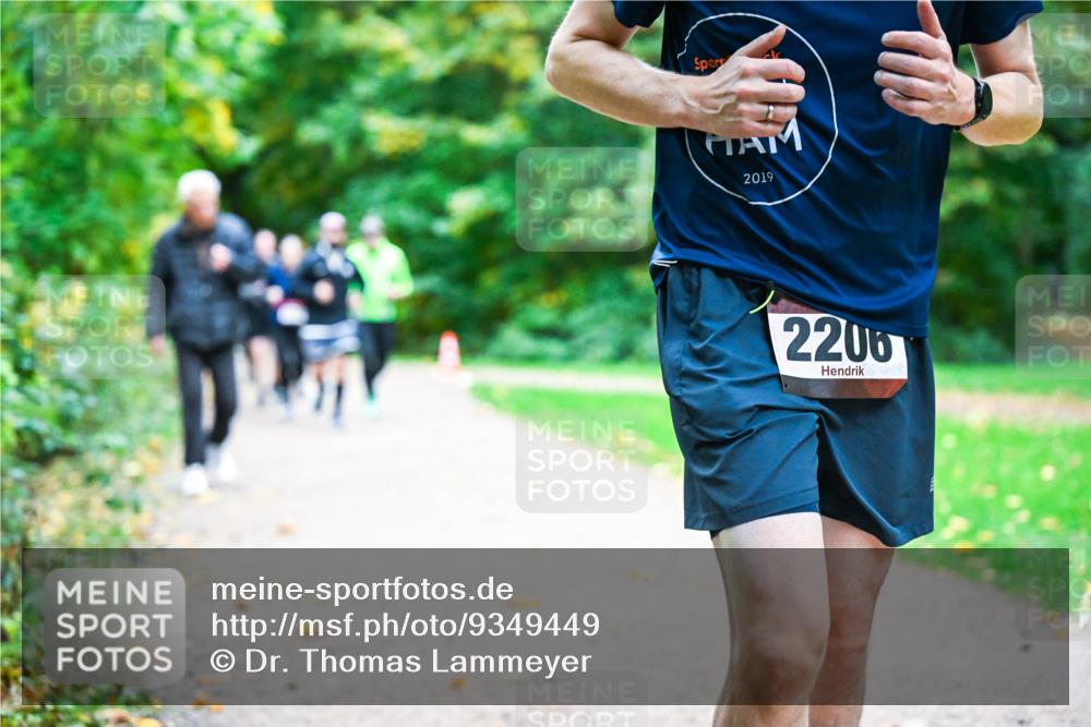 12.10.2025 - Bramfelder Halbmarathon 2025 Dr. Thomas Lammeyer http://msf.ph/oto/9349449 12.10.2025 10:30:50 Laufen 2019, 2206 meine-sportfotos.de