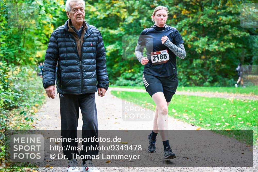 12.10.2025 - Bramfelder Halbmarathon 2025 Dr. Thomas Lammeyer http://msf.ph/oto/9349478 12.10.2025 10:30:56 Laufen 119, 2188 meine-sportfotos.de