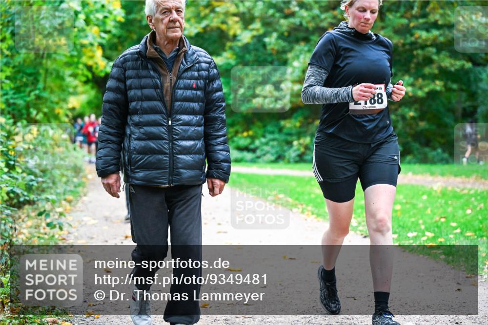 12.10.2025 - Bramfelder Halbmarathon 2025 Dr. Thomas Lammeyer http://msf.ph/oto/9349481 12.10.2025 10:30:57 Laufen 19, 788 meine-sportfotos.de