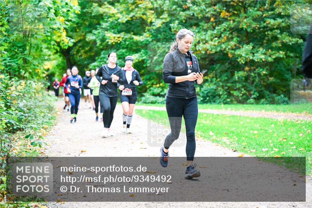 12.10.2025 - Bramfelder Halbmarathon 2025 Dr. Thomas Lammeyer http://msf.ph/oto/9349492 12.10.2025 10:31:01 Laufen 2377 meine-sportfotos.de