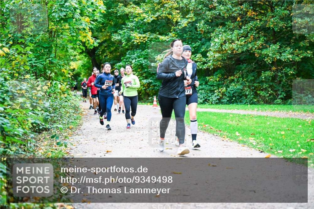 12.10.2025 - Bramfelder Halbmarathon 2025 Dr. Thomas Lammeyer http://msf.ph/oto/9349498 12.10.2025 10:31:02 Laufen 2421, 77 meine-sportfotos.de