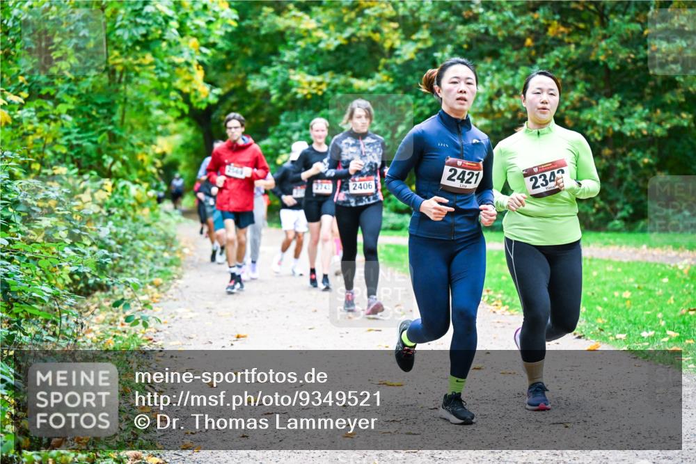 12.10.2025 - Bramfelder Halbmarathon 2025 Dr. Thomas Lammeyer http://msf.ph/oto/9349521 12.10.2025 10:31:05 Laufen 2569, 2743, 2406, 2421, 2343 meine-sportfotos.de