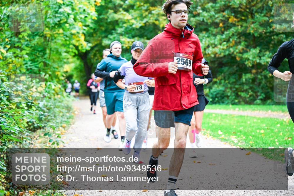 12.10.2025 - Bramfelder Halbmarathon 2025 Dr. Thomas Lammeyer http://msf.ph/oto/9349536 12.10.2025 10:31:09 Laufen 78, 2569 meine-sportfotos.de
