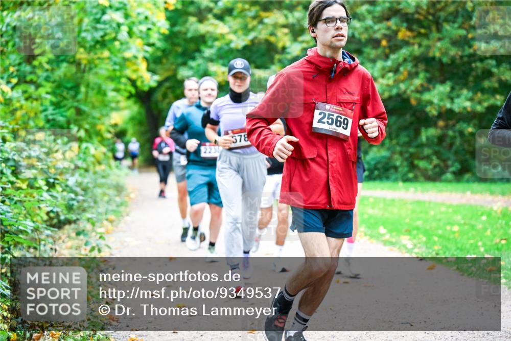 12.10.2025 - Bramfelder Halbmarathon 2025 Dr. Thomas Lammeyer http://msf.ph/oto/9349537 12.10.2025 10:31:09 Laufen 578, 2569 meine-sportfotos.de