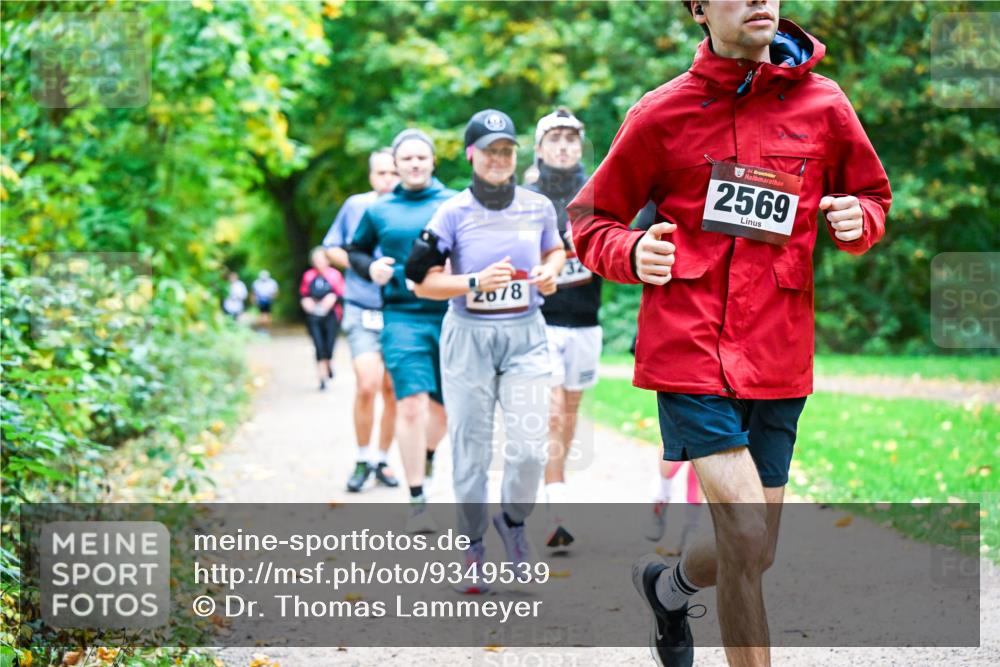 12.10.2025 - Bramfelder Halbmarathon 2025 Dr. Thomas Lammeyer http://msf.ph/oto/9349539 12.10.2025 10:31:09 Laufen 2078, 2569 meine-sportfotos.de