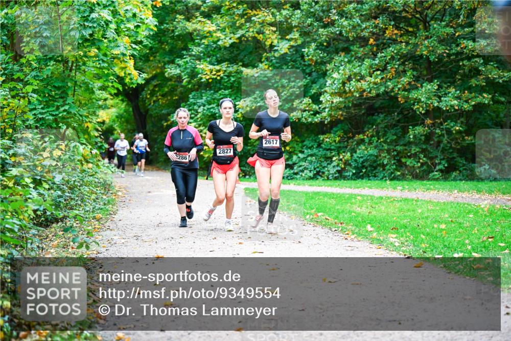 12.10.2025 - Bramfelder Halbmarathon 2025 Dr. Thomas Lammeyer http://msf.ph/oto/9349554 12.10.2025 10:31:13 Laufen 2286, 2827, 2617 meine-sportfotos.de