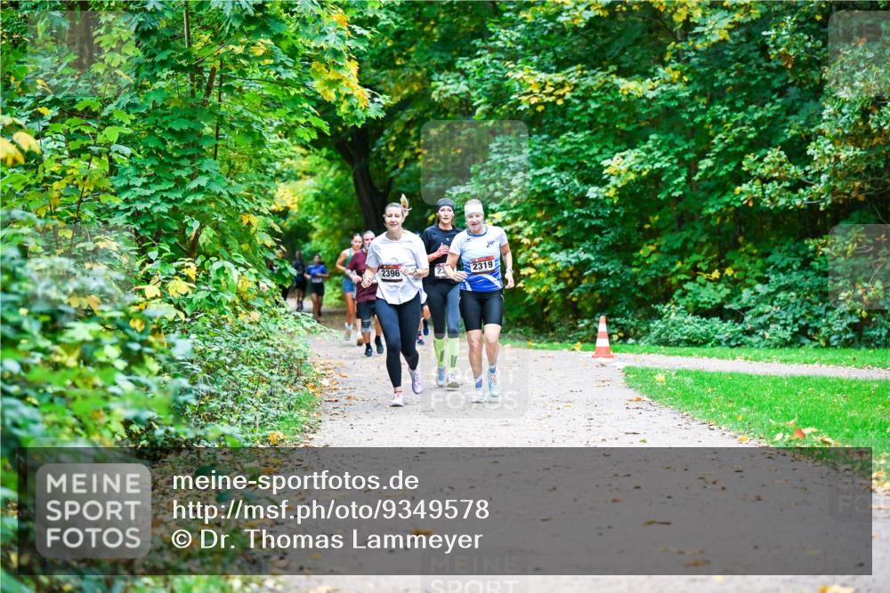 12.10.2025 - Bramfelder Halbmarathon 2025 Dr. Thomas Lammeyer http://msf.ph/oto/9349578 12.10.2025 10:31:20 Laufen 2396, 2319 meine-sportfotos.de