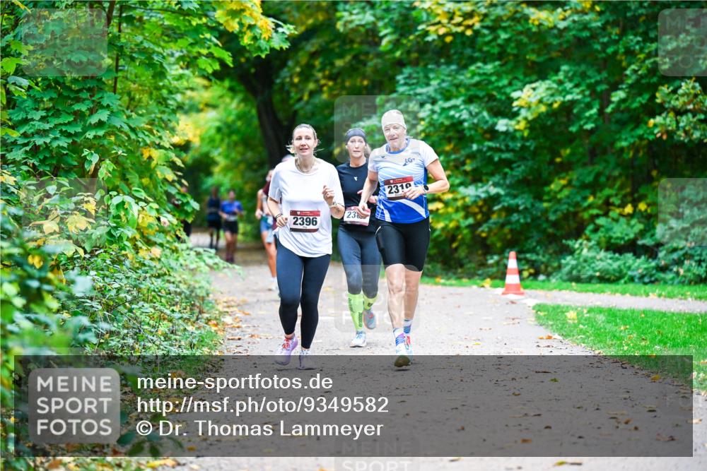 12.10.2025 - Bramfelder Halbmarathon 2025 Dr. Thomas Lammeyer http://msf.ph/oto/9349582 12.10.2025 10:31:21 Laufen 236, 2396, 2310 meine-sportfotos.de