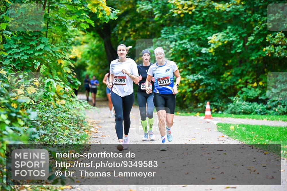 12.10.2025 - Bramfelder Halbmarathon 2025 Dr. Thomas Lammeyer http://msf.ph/oto/9349583 12.10.2025 10:31:21 Laufen 2396, 23, 2319 meine-sportfotos.de
