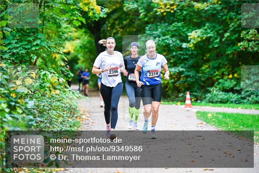 12.10.2025 - Bramfelder Halbmarathon 2025 Dr. Thomas Lammeyer http://msf.ph/oto/9349586 12.10.2025 10:31:22 Laufen 2396, 230, 2319 meine-sportfotos.de