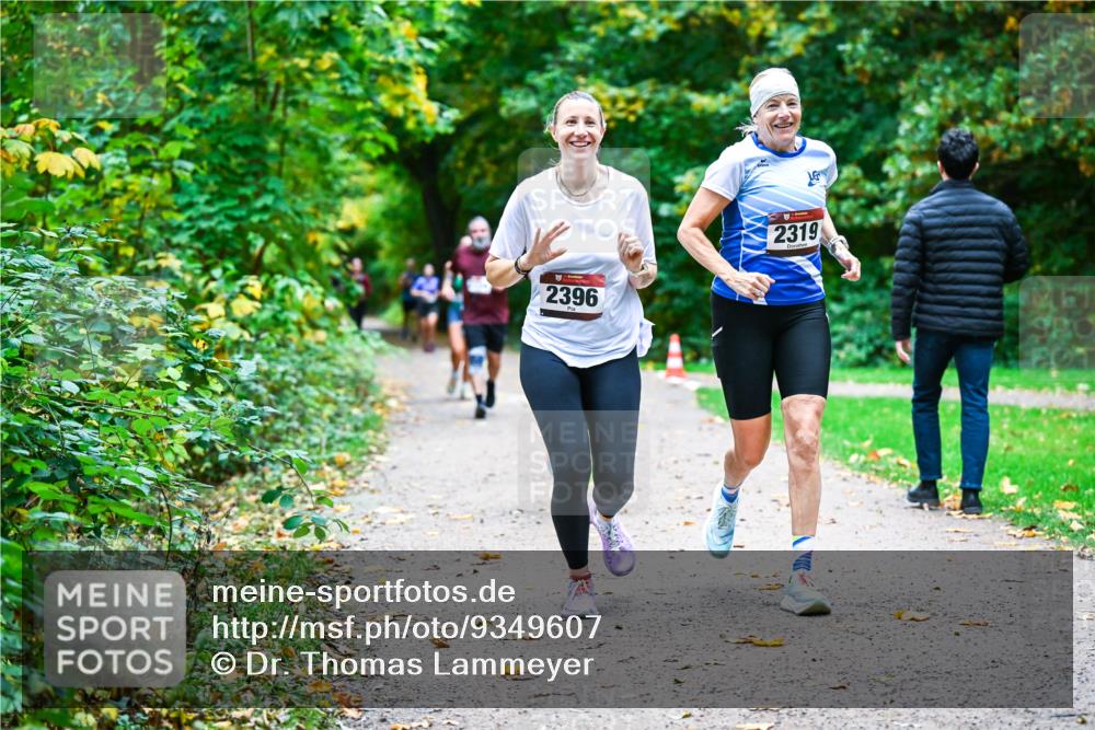 12.10.2025 - Bramfelder Halbmarathon 2025 Dr. Thomas Lammeyer http://msf.ph/oto/9349607 12.10.2025 10:31:25 Laufen 2396, 2319 meine-sportfotos.de
