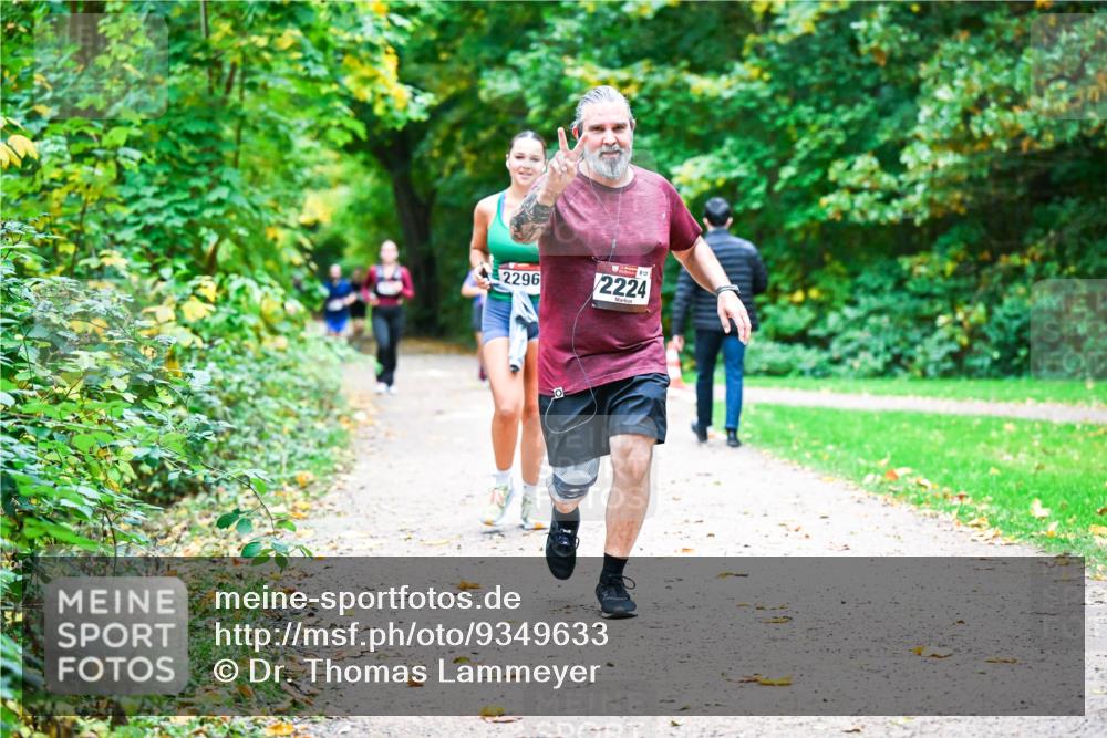 12.10.2025 - Bramfelder Halbmarathon 2025 Dr. Thomas Lammeyer http://msf.ph/oto/9349633 12.10.2025 10:31:30 Laufen 2296, 2224 meine-sportfotos.de
